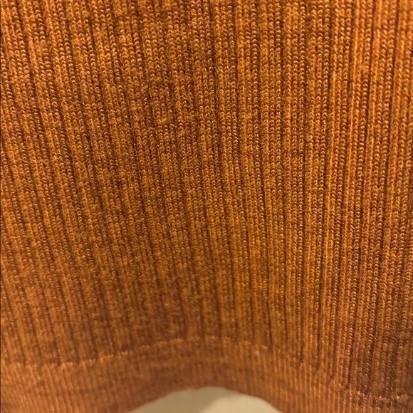 White House Black Market Copper Ribbed Long Sleeve Tight Knit Top Size Large - Picture 10 of 13